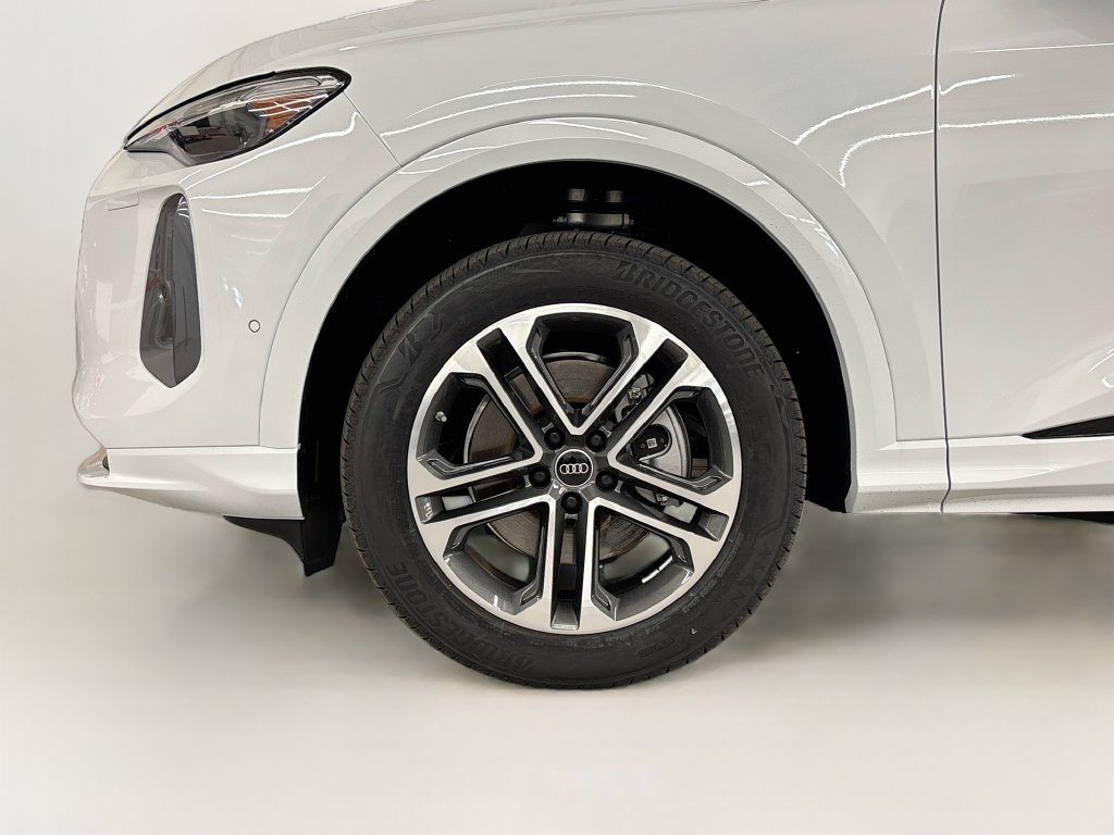 New 2026 Audi Q5 Premium Plus AWD/4WD image 25