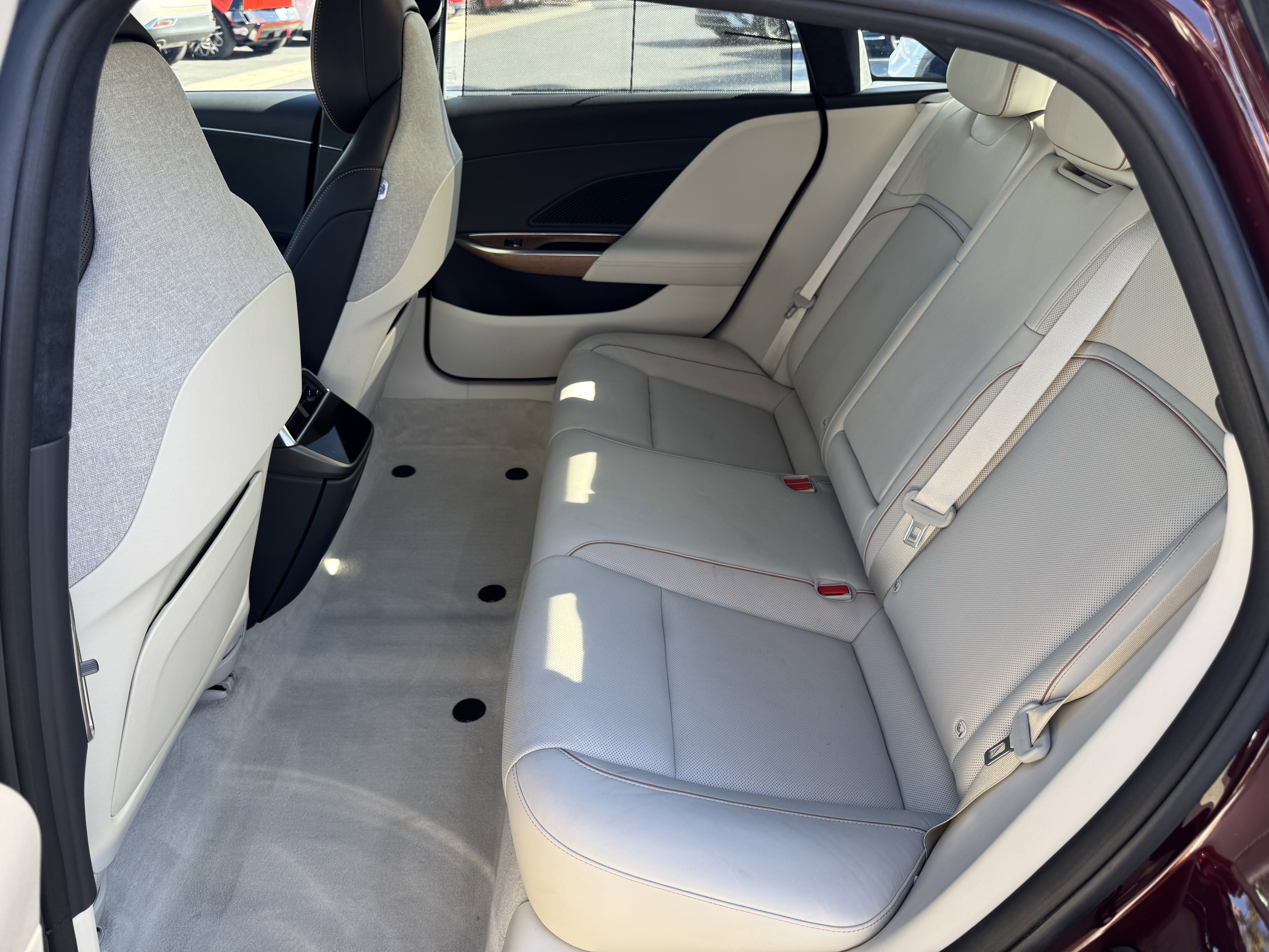 Used 2024 Lucid Air Touring image 39