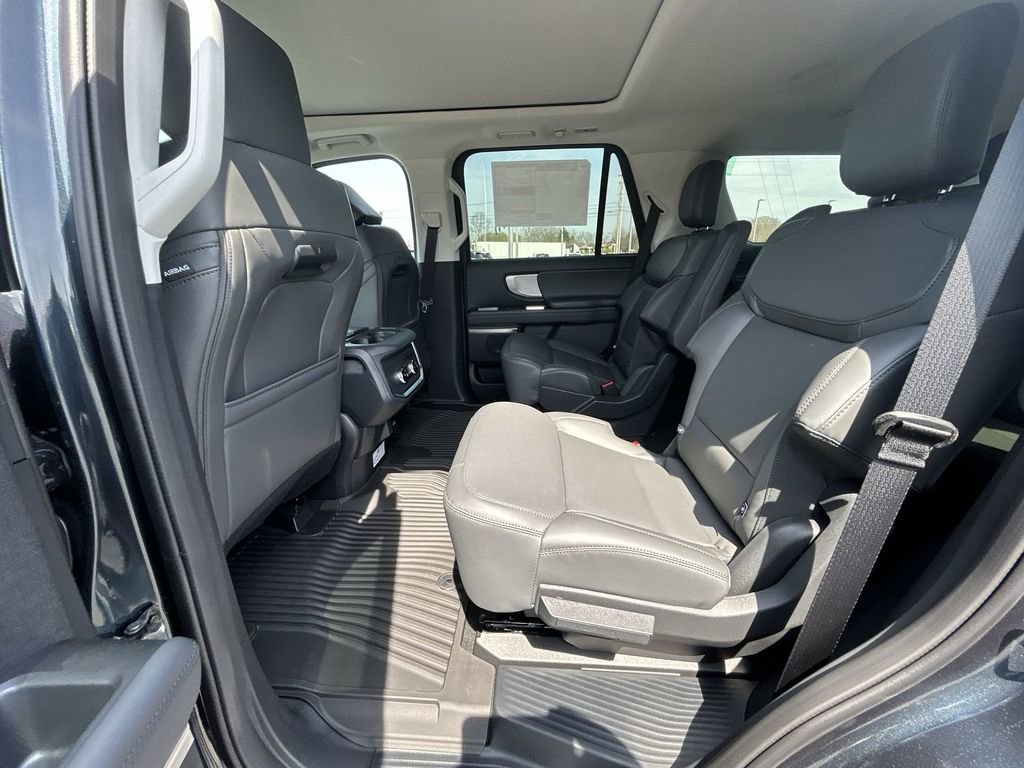 New 2026 Ford Expedition Active image 29