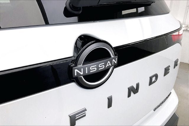 Used 2026 Nissan Pathfinder Platinum AWD/4WD image 32