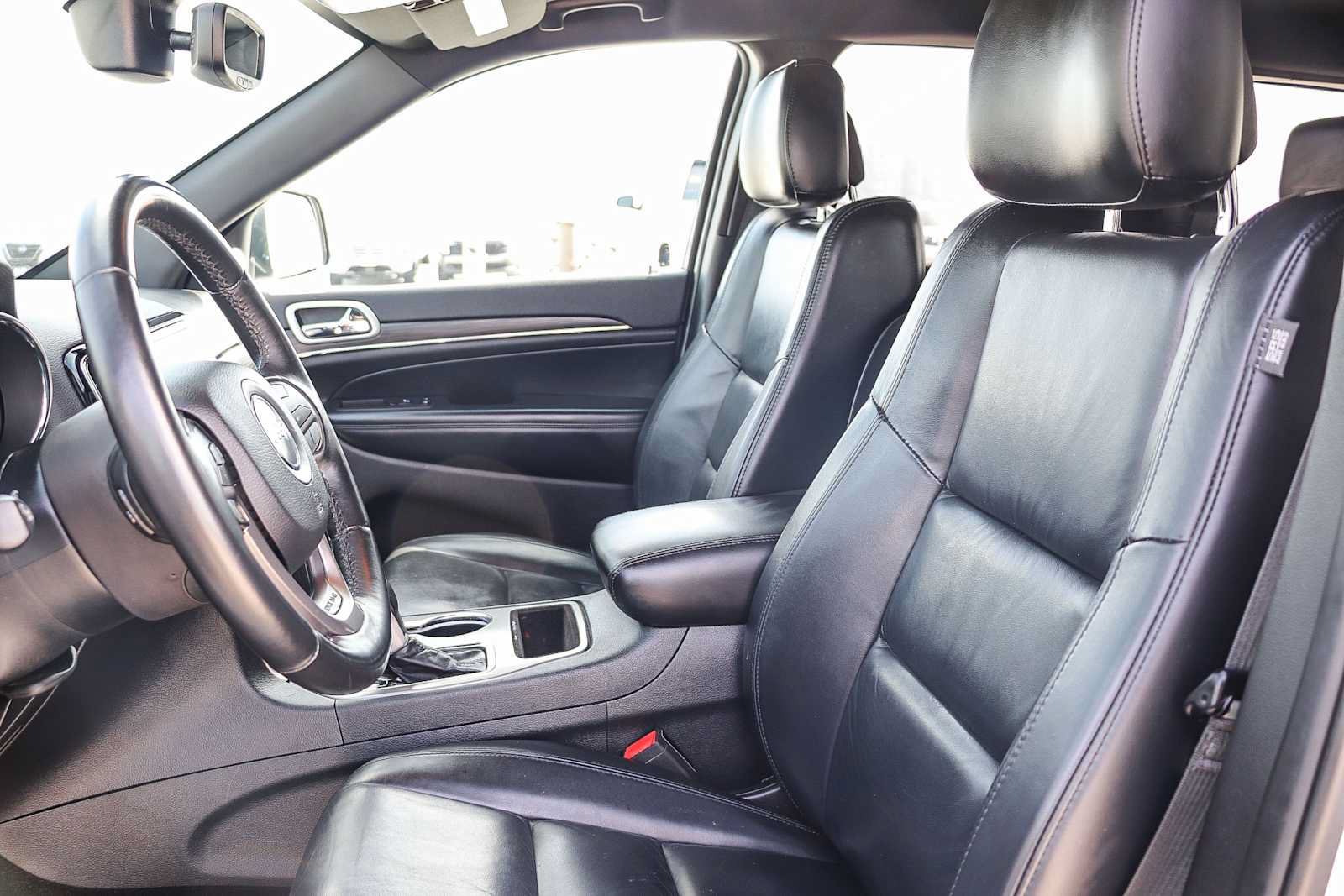 Used 2019 Jeep Grand Cherokee Limited RWD image 17