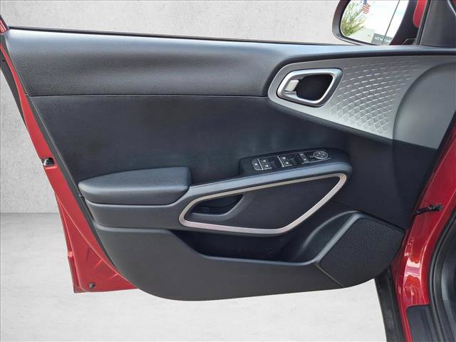 Used 2022 Kia Soul LX w/ Technology Package FWD image 10