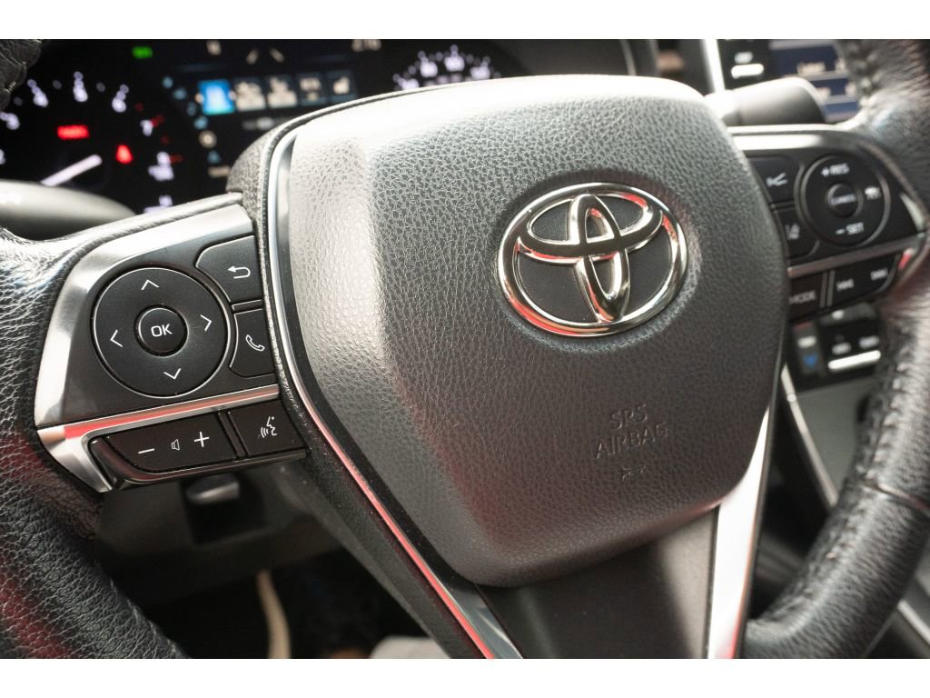 Used 2021 Toyota Avalon XLE image 27