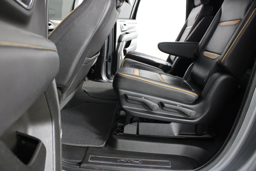 Used 2023 GMC Yukon XL AT4 w/ AT4 Premium Package AWD/4WD image 20