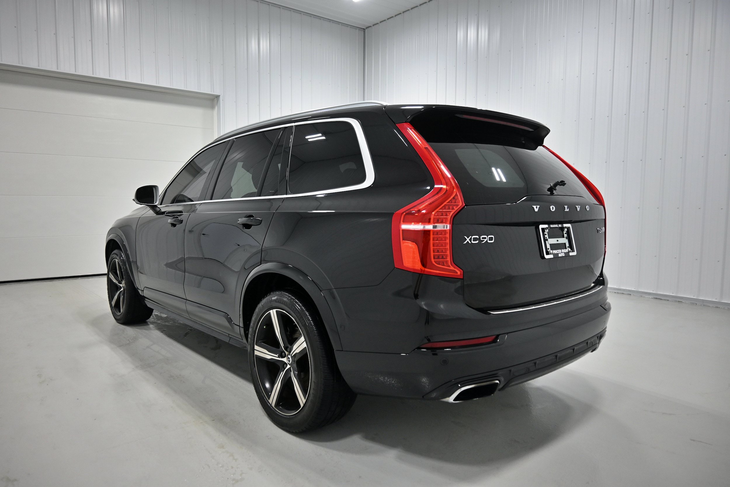 Used 2019 Volvo XC90 T6 R-Design w/ Advanced Package AWD/4WD image 32
