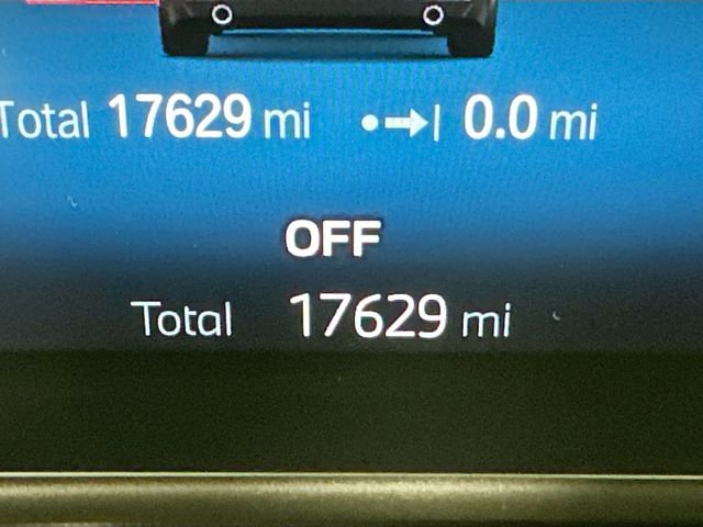 Used 2024 BMW 330e xDrive w/ Convenience Package image 17