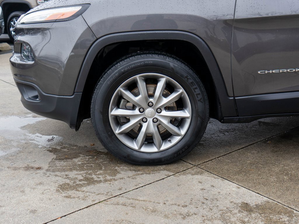 Used 2018 Jeep Cherokee Limited image 29