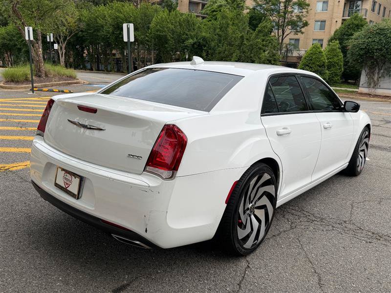 Used 2019 Chrysler 300 Touring w/ Sport Appearance Package RWD image 9