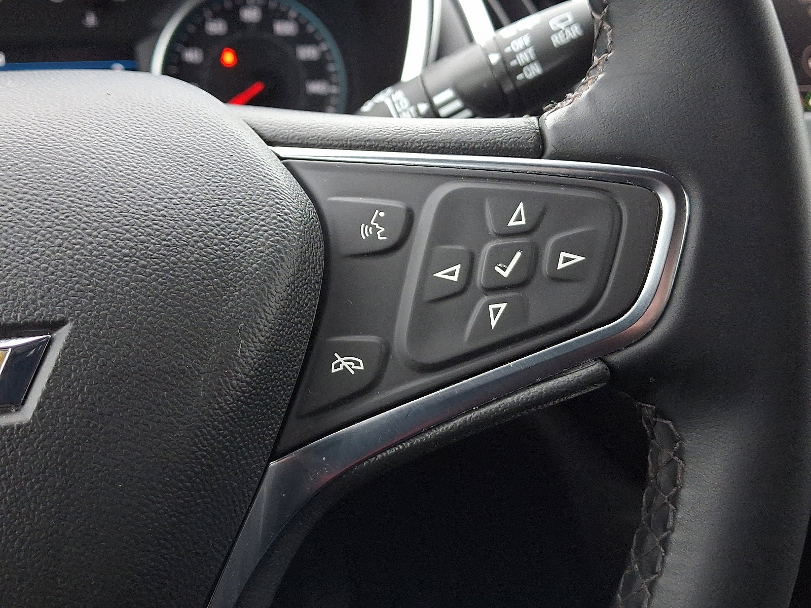 Used 2024 Chevrolet Equinox LT image 21