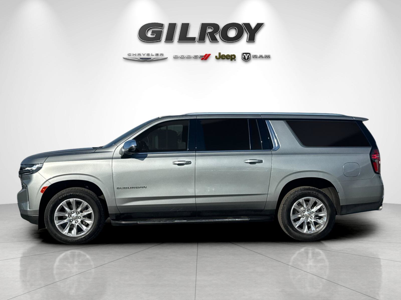 Used 2024 Chevrolet Suburban Premier w/ Premium Package AWD/4WD image 7