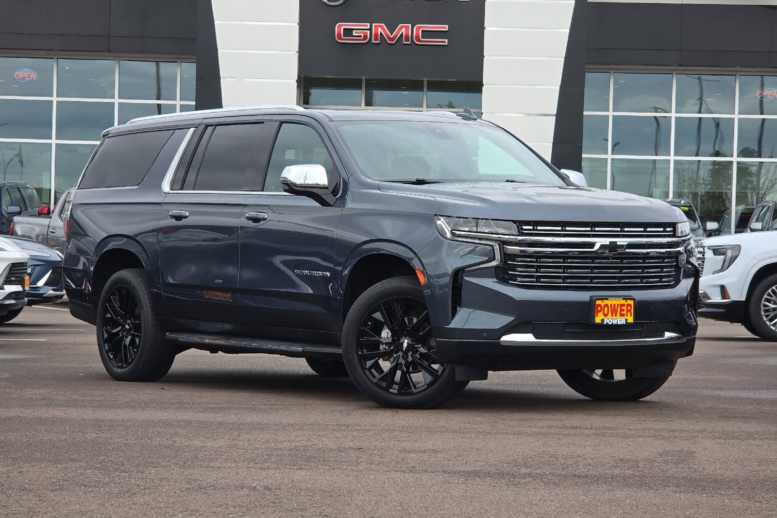 Used 2021 Chevrolet Suburban Premier w/ Premium Package image 2