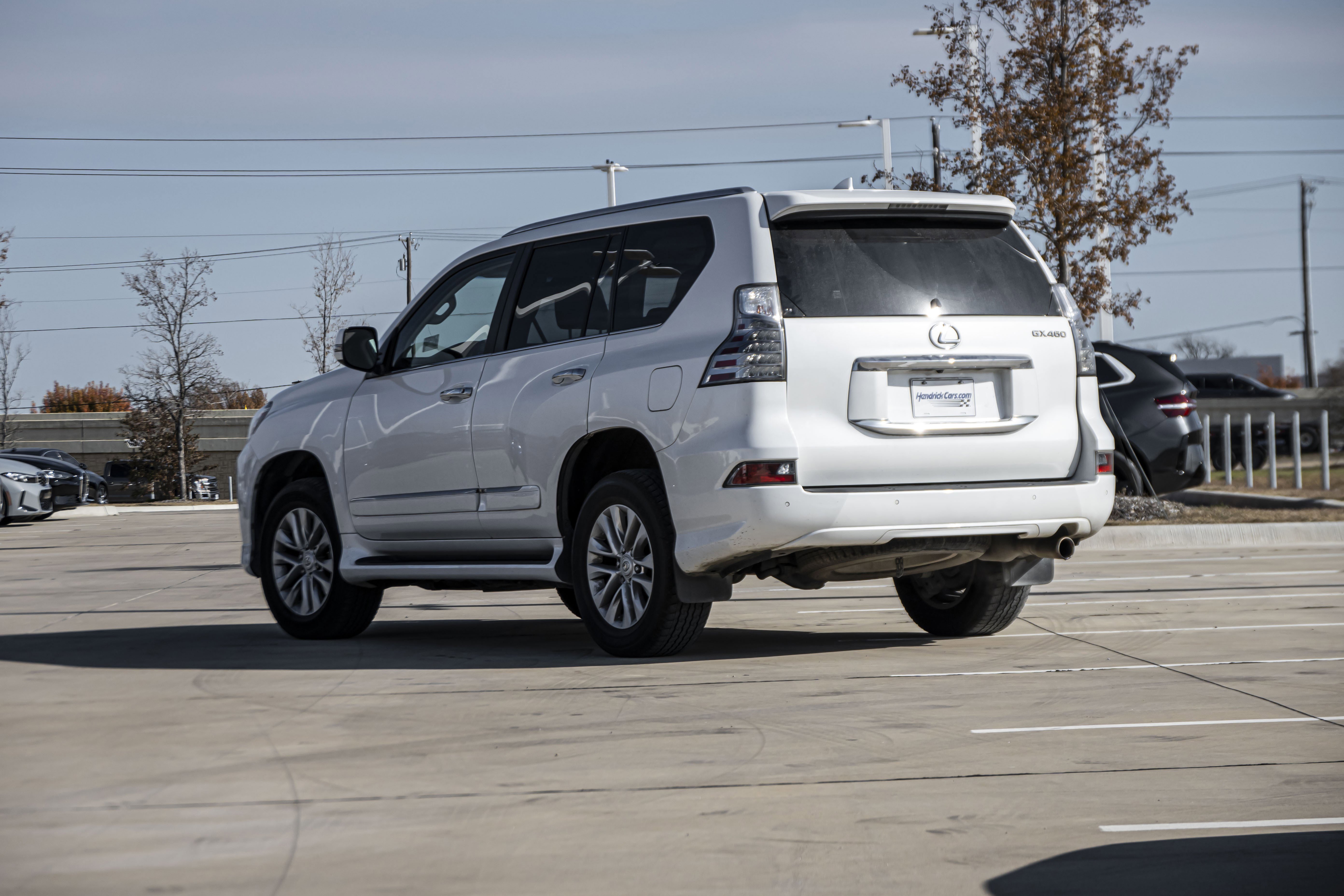 Used 2016 Lexus GX 460 Premium image 3