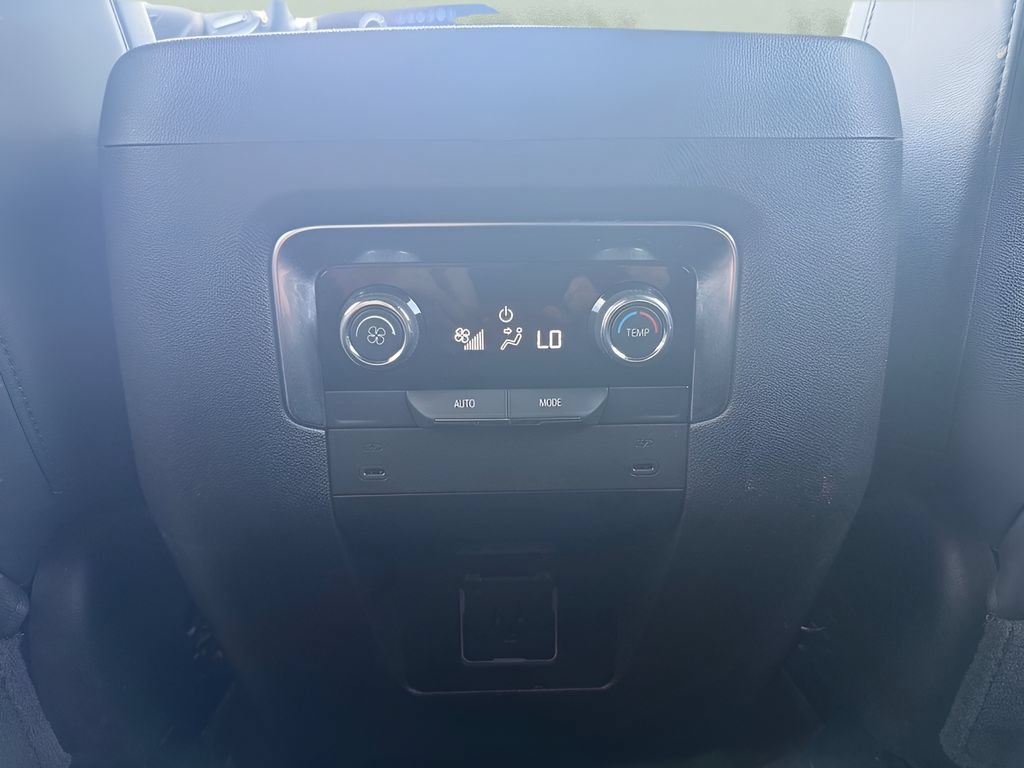 Used 2025 Chevrolet Tahoe RST AWD/4WD image 30