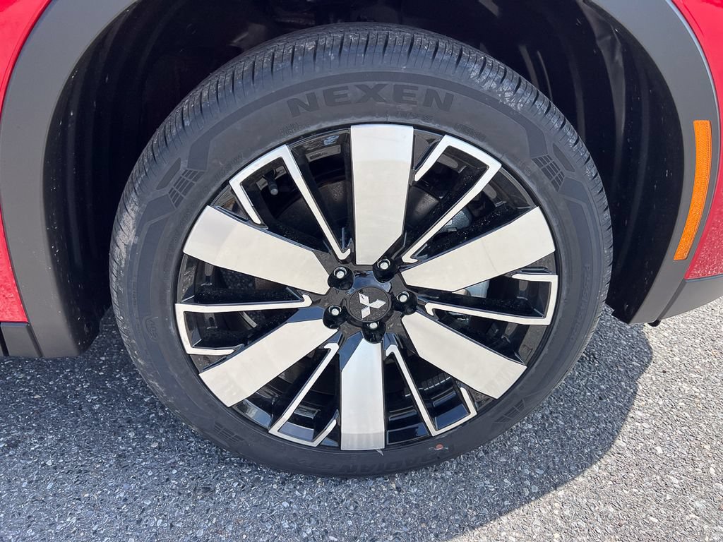 New 2025 Mitsubishi Outlander SE FWD image 8