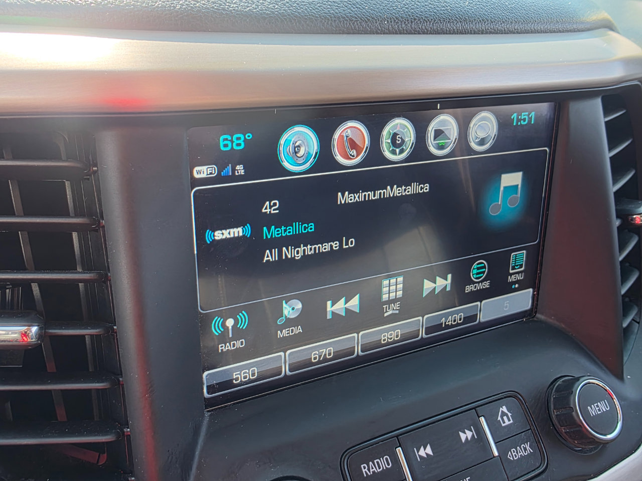 Used 2019 GMC Acadia Denali image 11