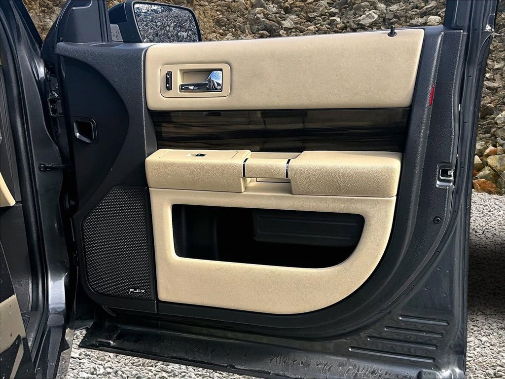 Used 2019 Ford Flex SEL w/ Equipment Group 202A image 18