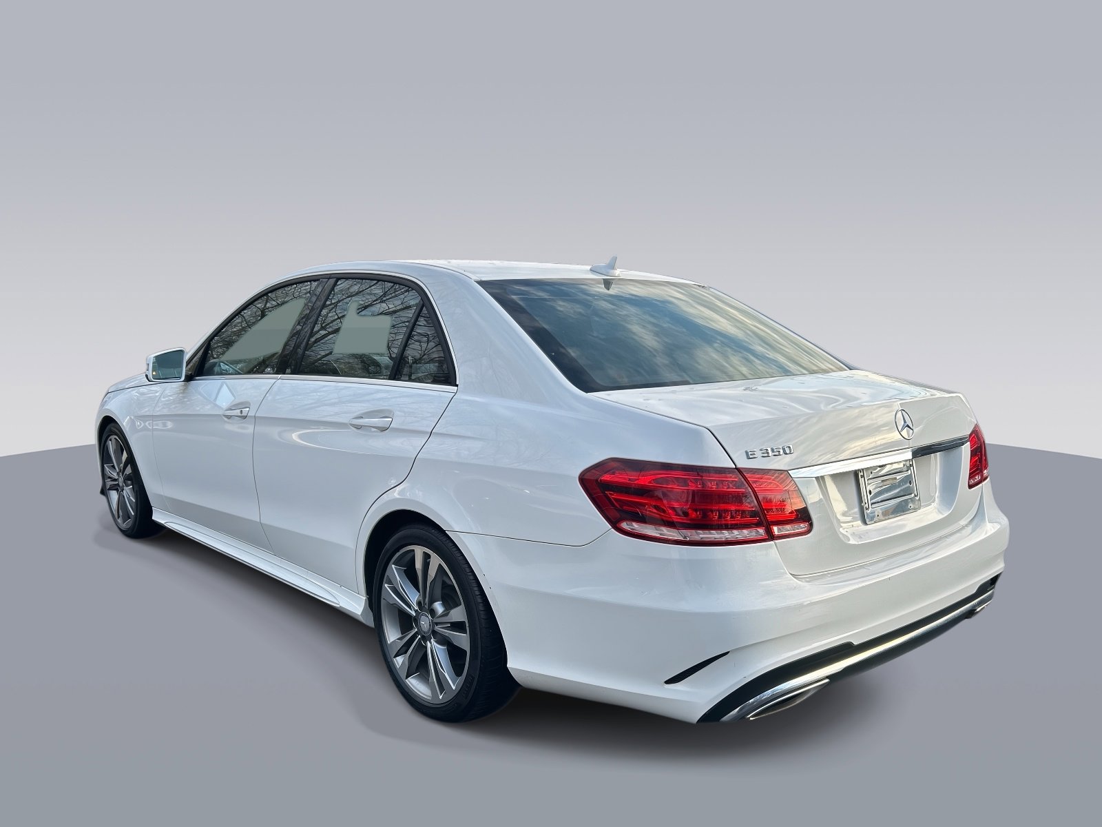 Used 2016 Mercedes-Benz E 350 Sedan image 5