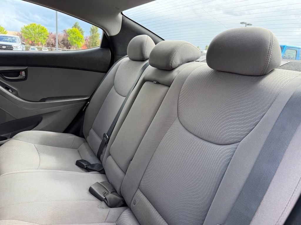 Used 2016 Hyundai Elantra SE FWD image 29