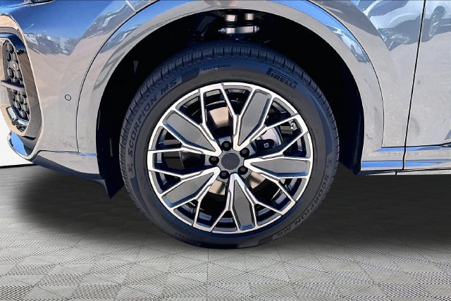 New 2026 Audi Q5 Premium Plus AWD/4WD image 8