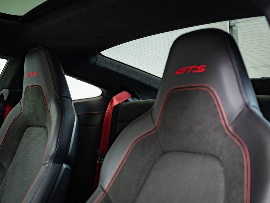 Certified 2025 Porsche 911 Carrera GTS RWD image 22