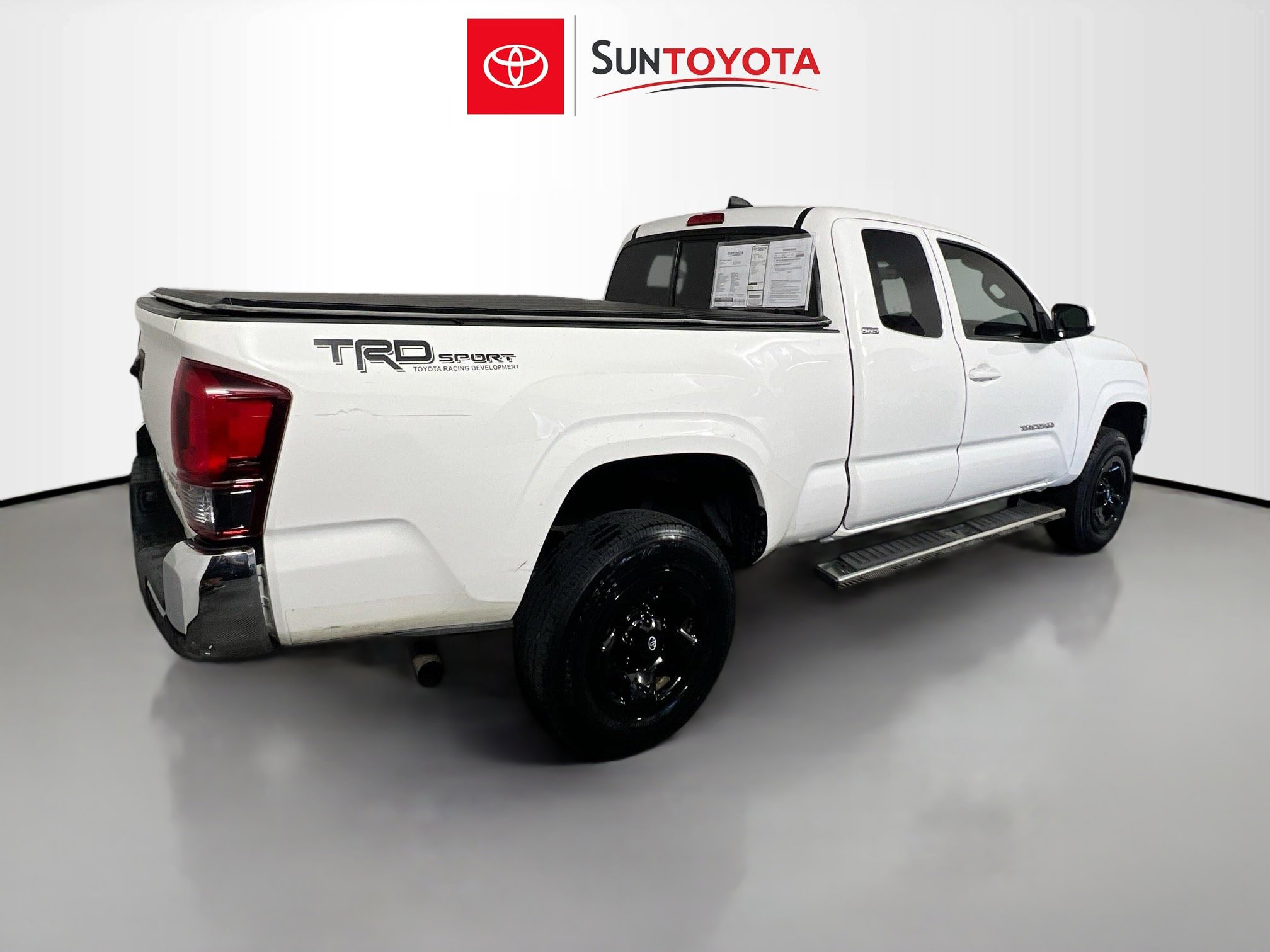 Used 2020 Toyota Tacoma SR5 RWD image 4