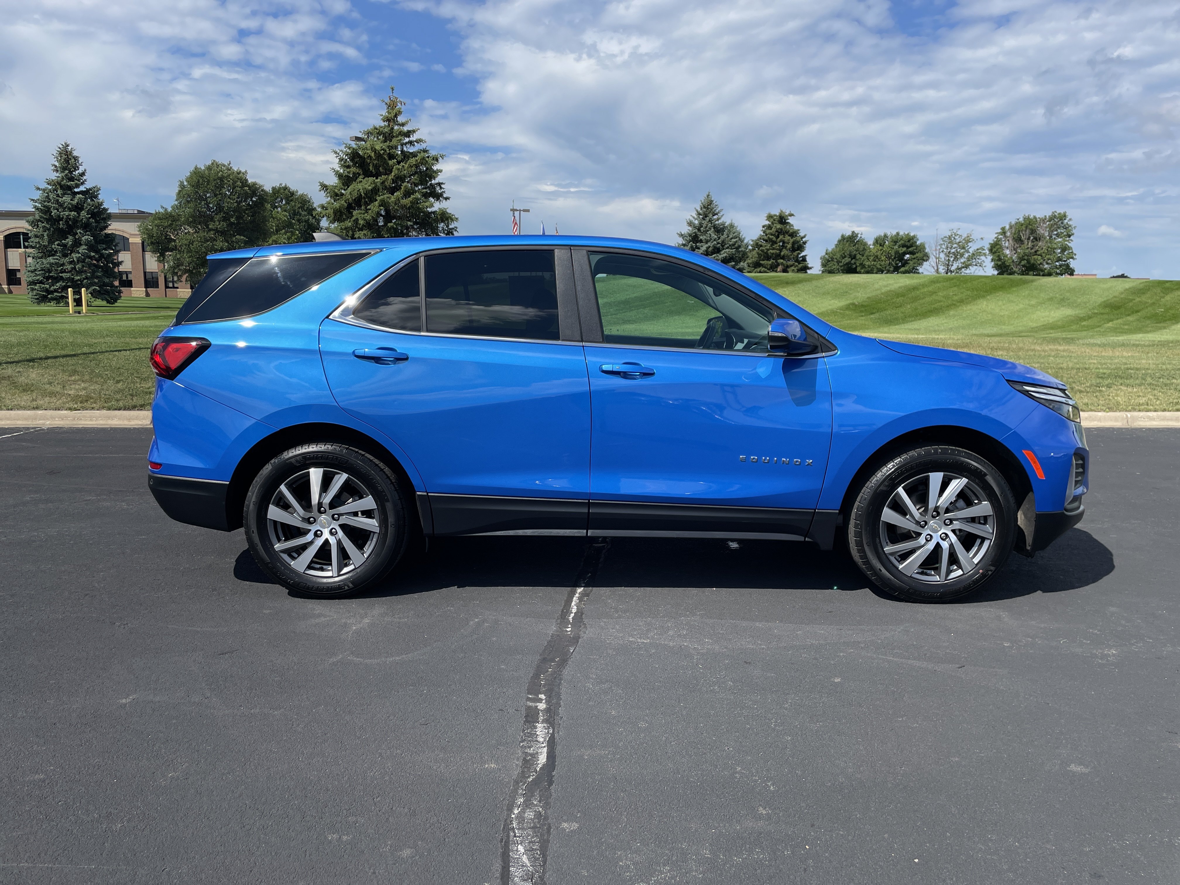 Used 2024 Chevrolet Equinox LT AWD/4WD image 6