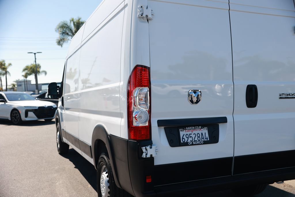 Used 2025 RAM ProMaster 2500 w/ Convenience Group FWD image 13