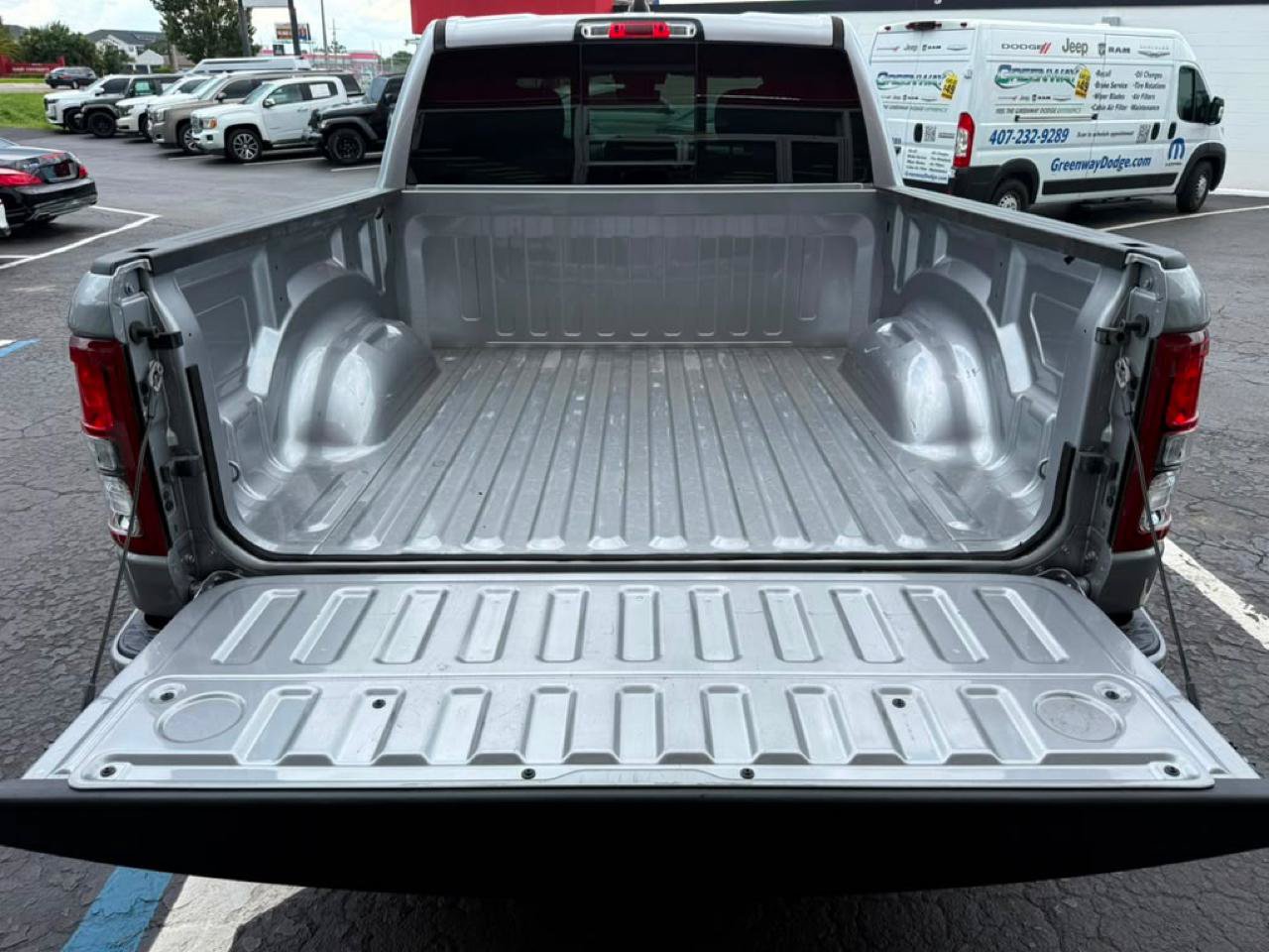 Used 2023 RAM 1500 Big Horn AWD/4WD image 7