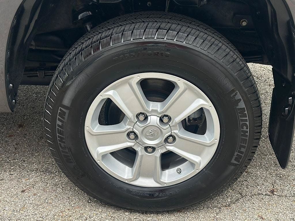 Certified 2018 Toyota Tundra SR5 w/ SR5 Upgrade Package AWD/4WD image 27