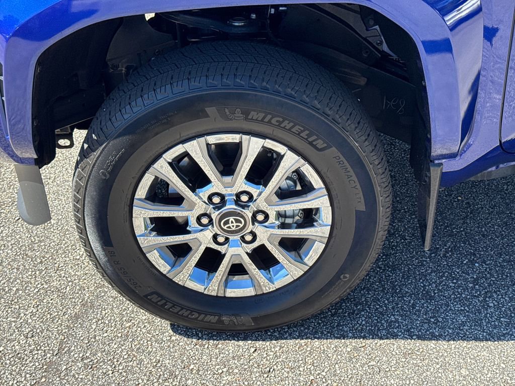 Used 2025 Toyota Tacoma Limited AWD/4WD image 11