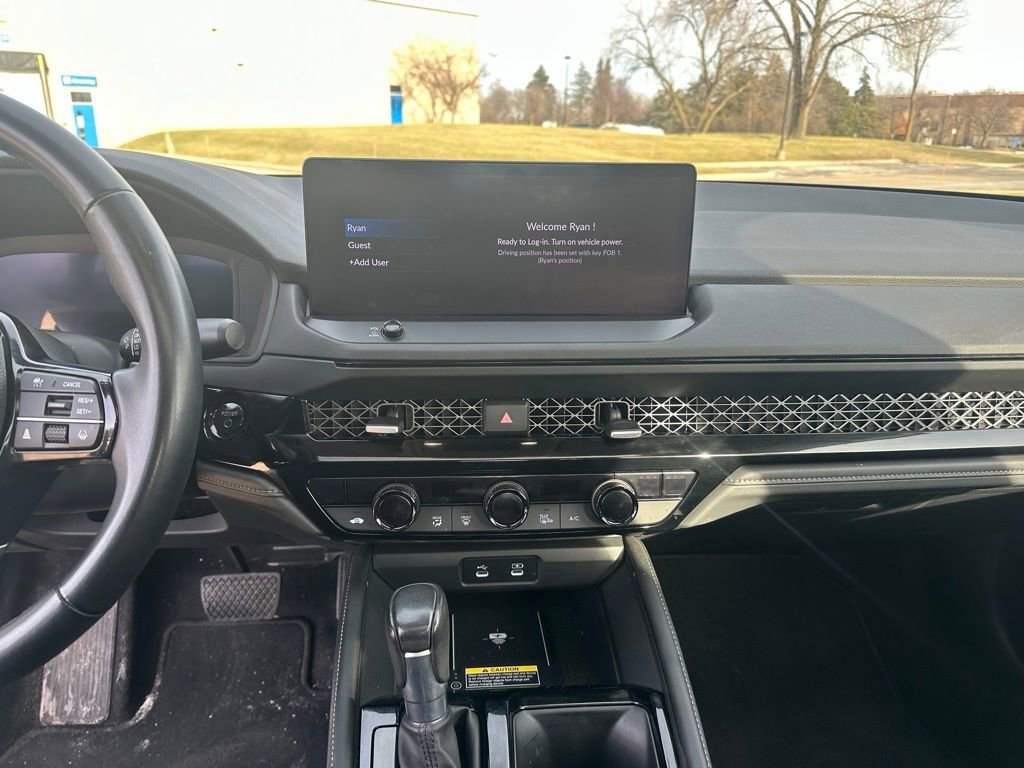 Used 2023 Honda Accord Touring image 11