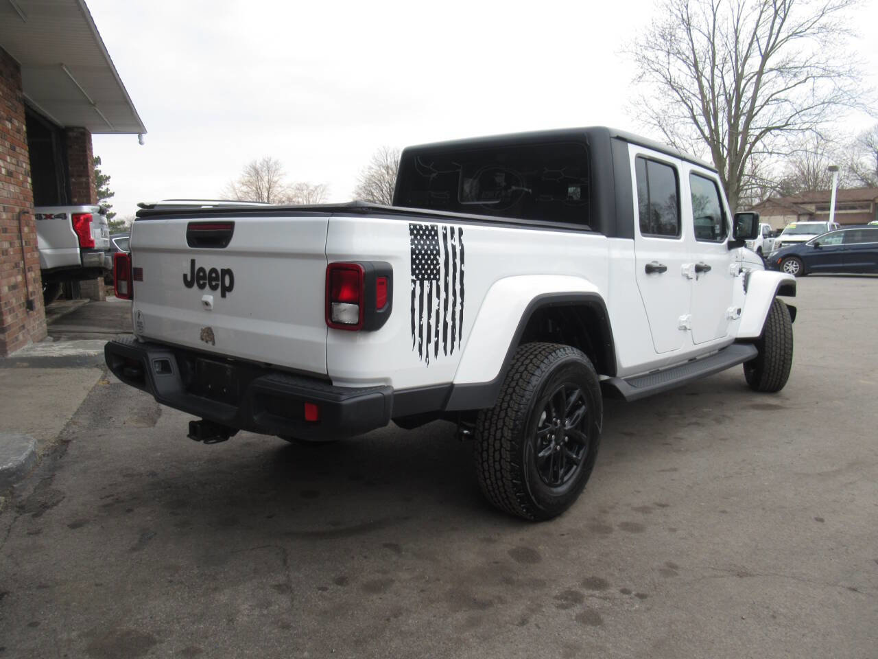 Used 2022 Jeep Gladiator Sport image 12