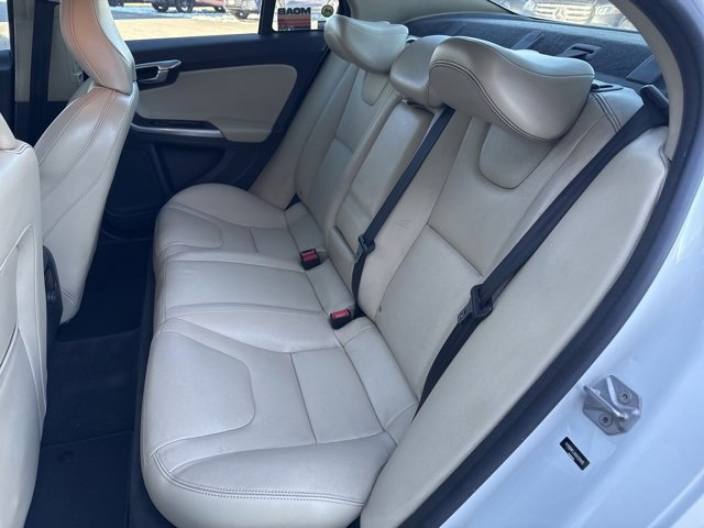 Used 2017 Volvo S60 T5 Dynamic image 14
