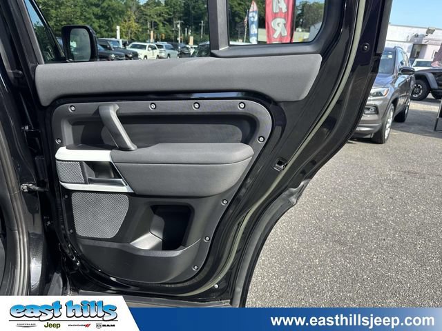 Used 2023 Land Rover Defender 130 SE AWD/4WD image 28