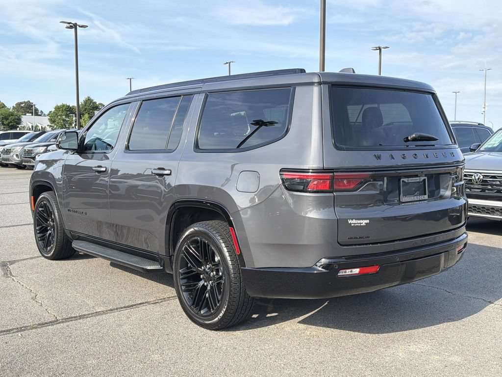 Used 2023 Jeep Wagoneer Series II AWD/4WD image 3