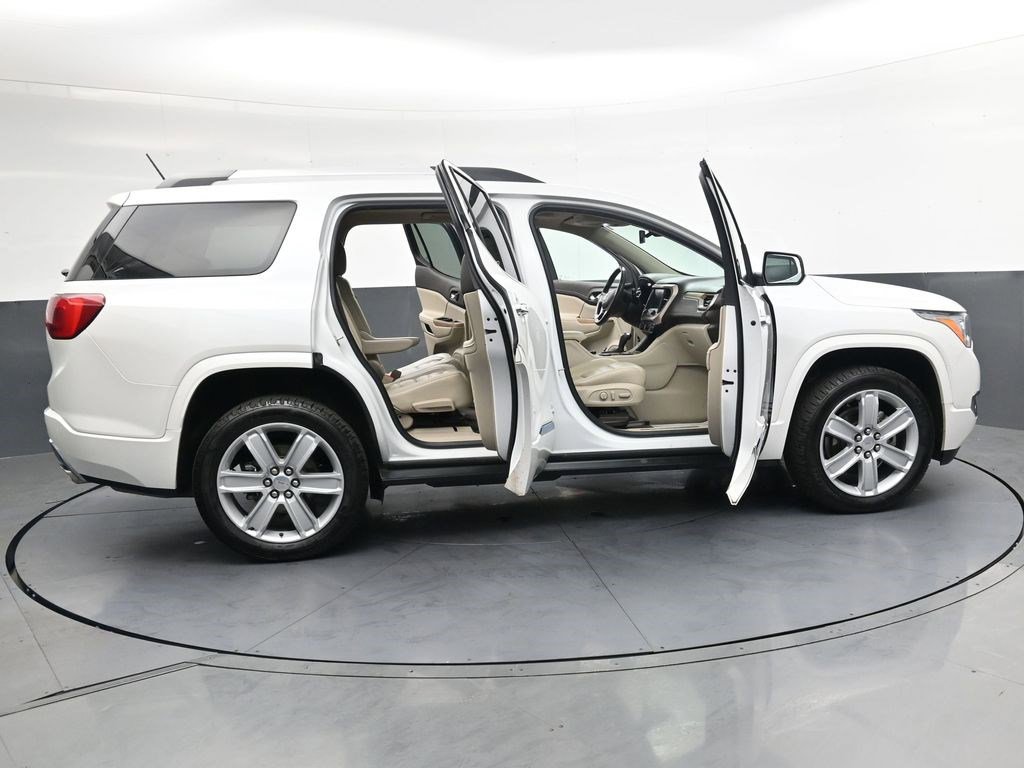 Used 2019 GMC Acadia Denali w/ Technology Package FWD image 34