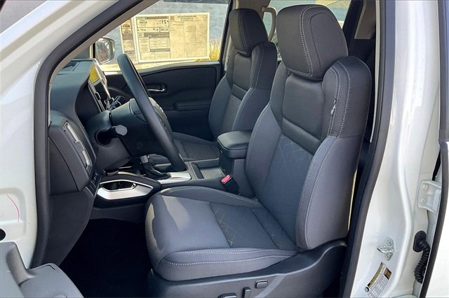 New 2025 Nissan Frontier SV image 7