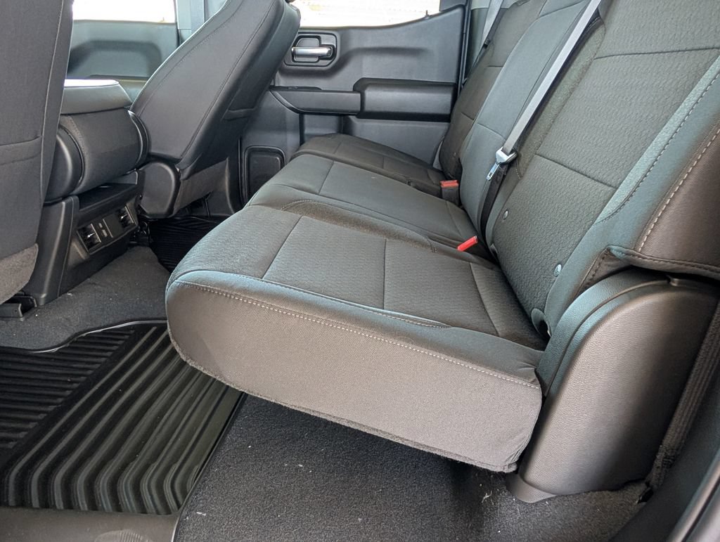 New 2026 Chevrolet Silverado 1500 Custom w/ LPO, Dark Essentials Package RWD image 7