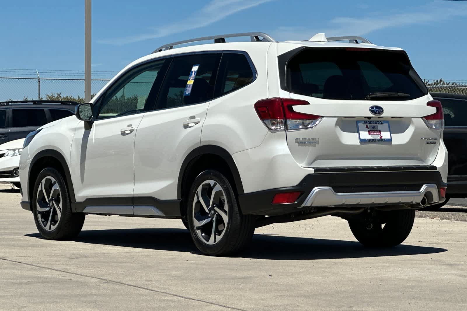 Used 2023 Subaru Forester Touring w/ Popular Package #2 AWD/4WD image 5