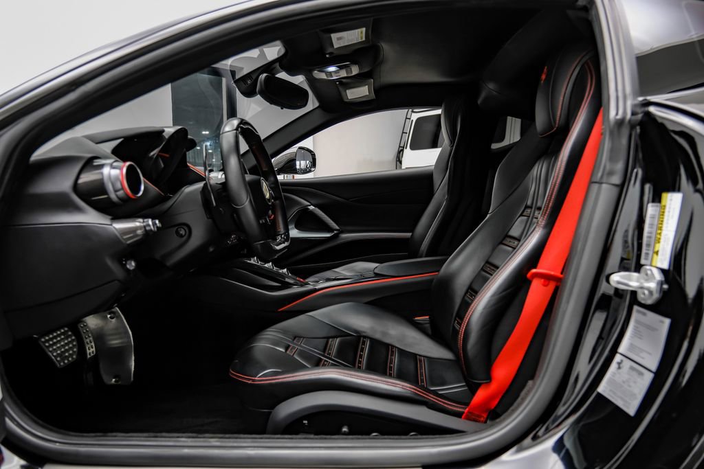 Used 2019 Ferrari 812 Superfast RWD image 11