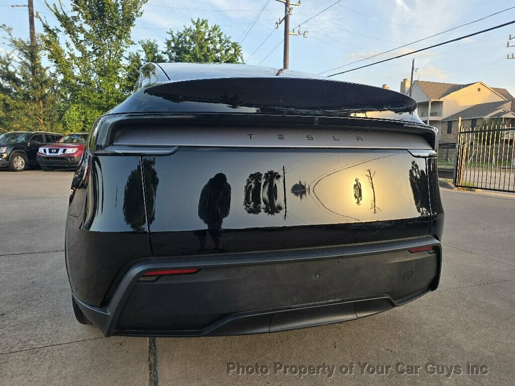 Used 2026 Tesla Model Y Long Range RWD image 17