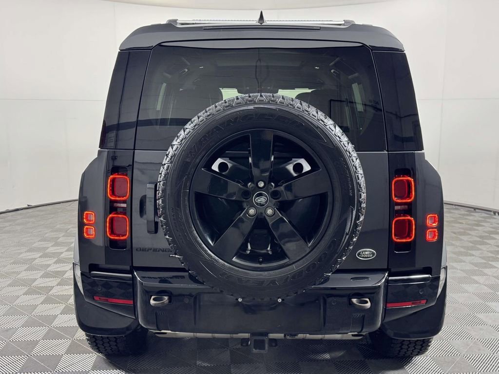 Used 2022 Land Rover Defender 110 X-Dynamic HSE image 9