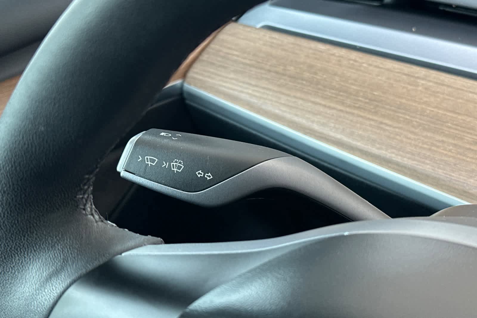 Used 2023 Tesla Model 3 Standard Range RWD image 29