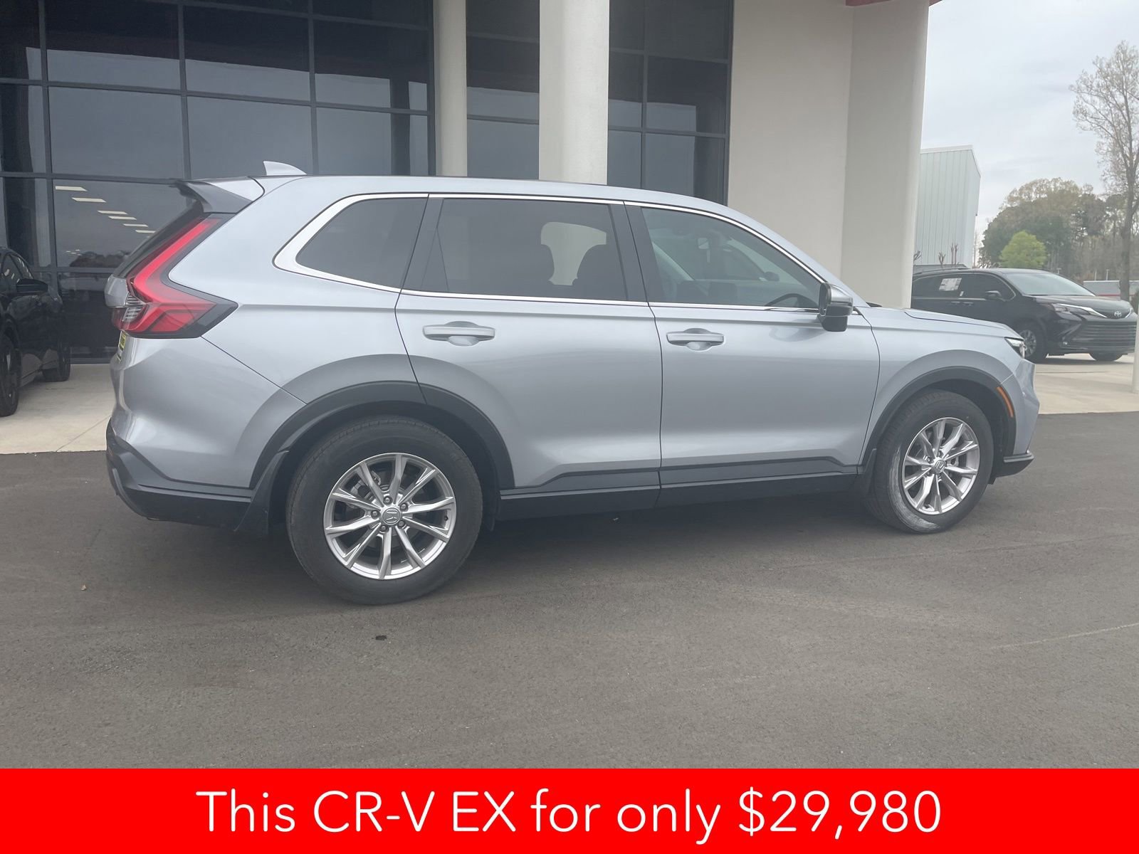 Used 2023 Honda CR-V EX image 9