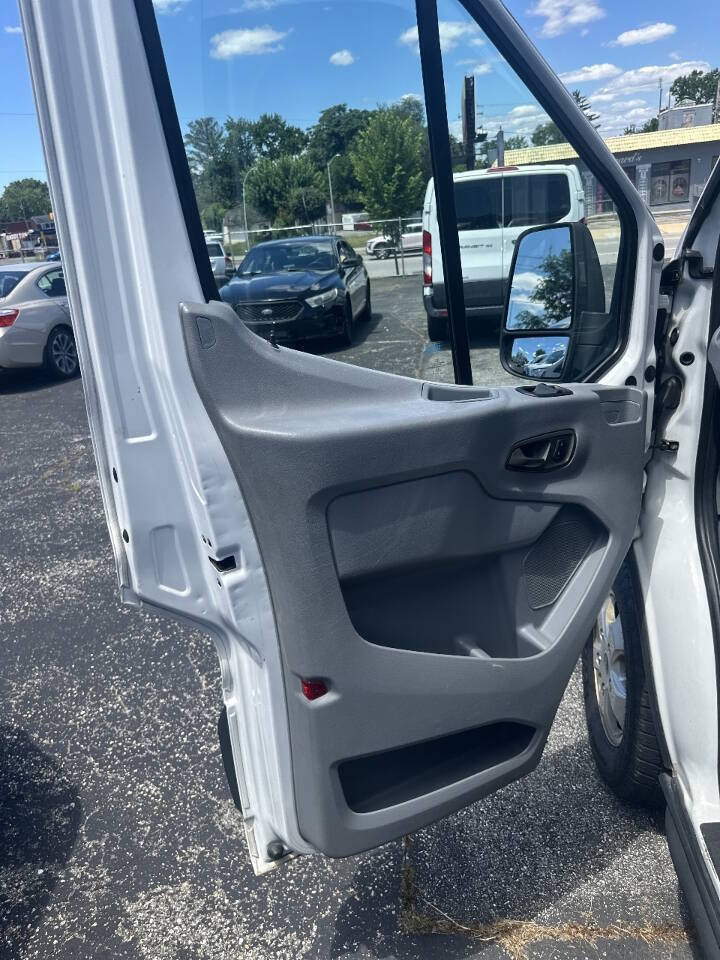 Used 2018 Ford Transit 350 XLT RWD image 5