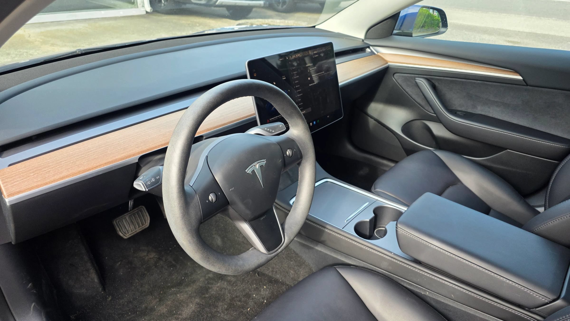 Used 2023 Tesla Model 3 Standard Range RWD image 9