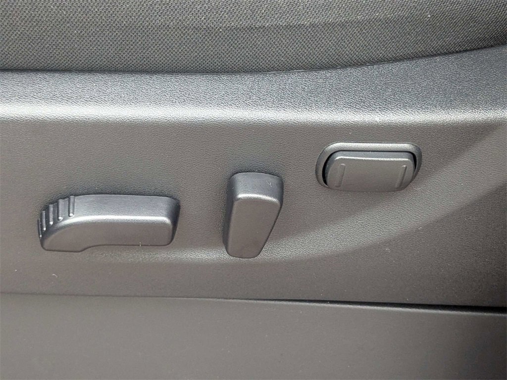 Used 2025 Nissan Frontier PRO-4X w/ Interior Protection Package image 21