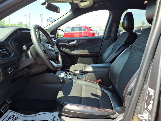 Certified 2024 Ford Escape ST-Line w/ Tech Pack #1 AWD/4WD image 12
