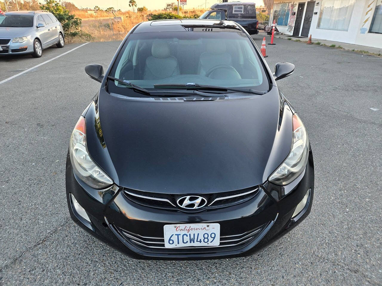 Used 2012 Hyundai Elantra Limited w/ Technology Pkg 5 FWD image 5