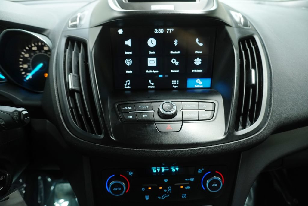 Used 2017 Ford Escape SE w/ Equipment Group 201A AWD/4WD image 18